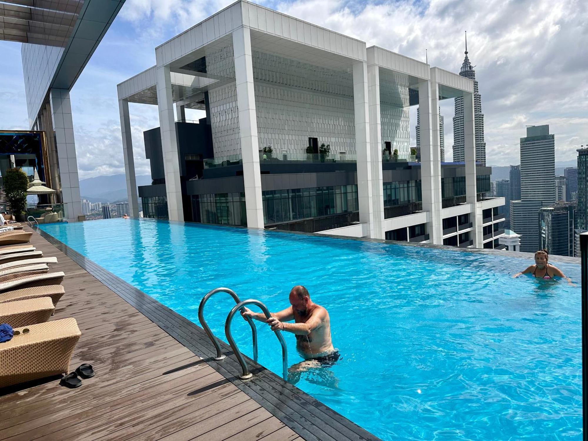 The Platinum Kuala Lumpur By Crown Suites Ngoại thất bức ảnh